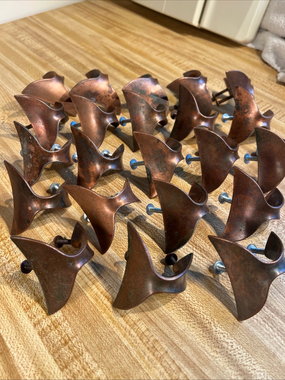 Lot Of 22 Vintage Whale Tail Pulls 1-1/4” CTC